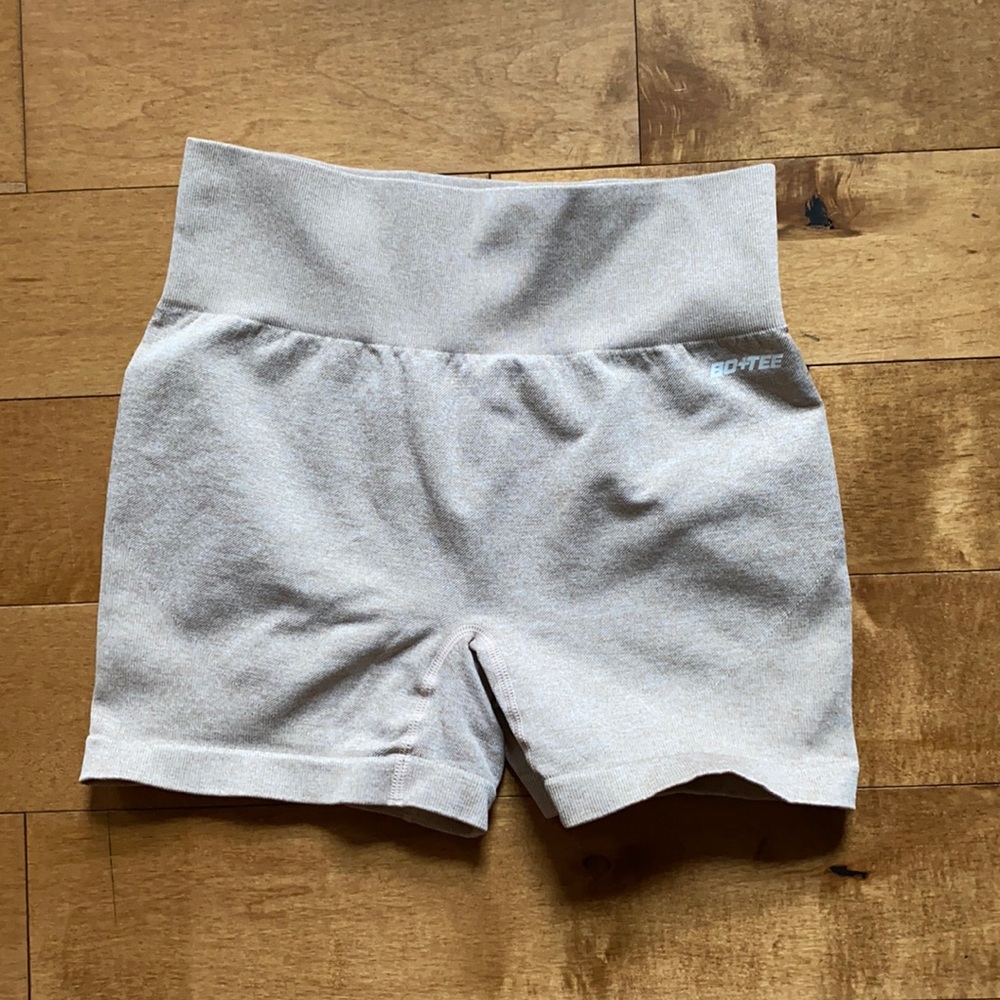Bo and Tee - Workout shorts